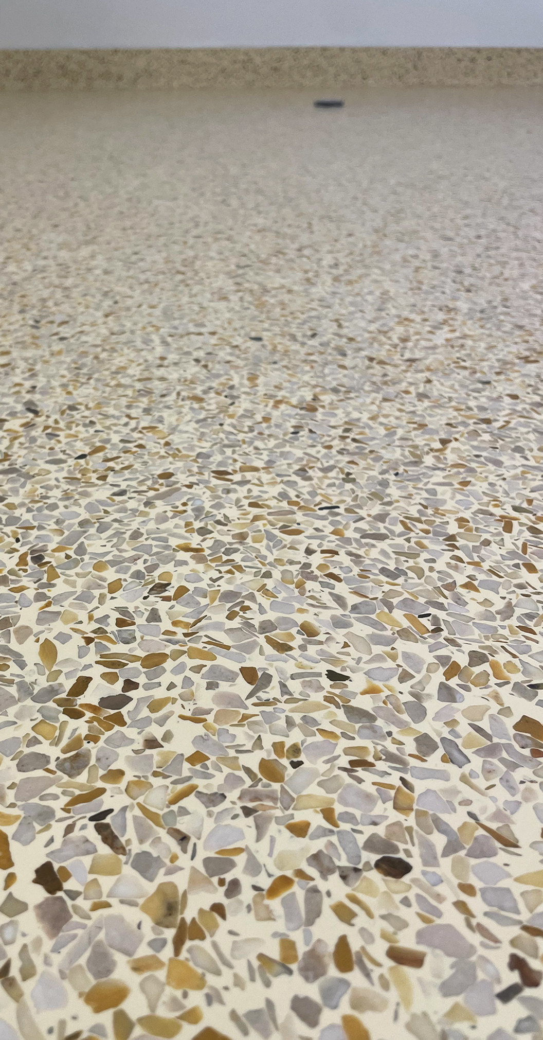 Terrazzogulve i anvendelse hos privat leveret af ekspert i materialer til gulve Stonewalk